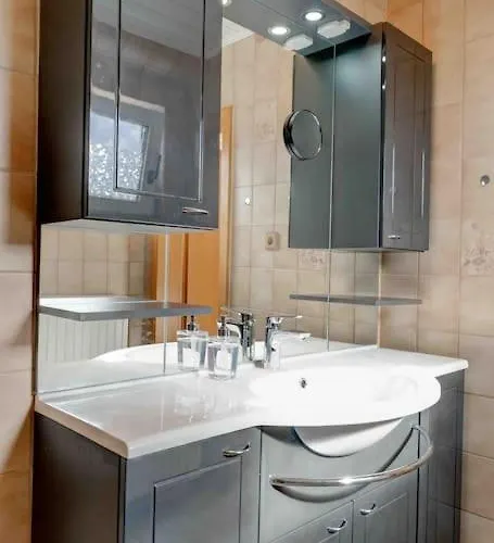 Gemuetliche Naehe - Parkplatz * Alsfeld